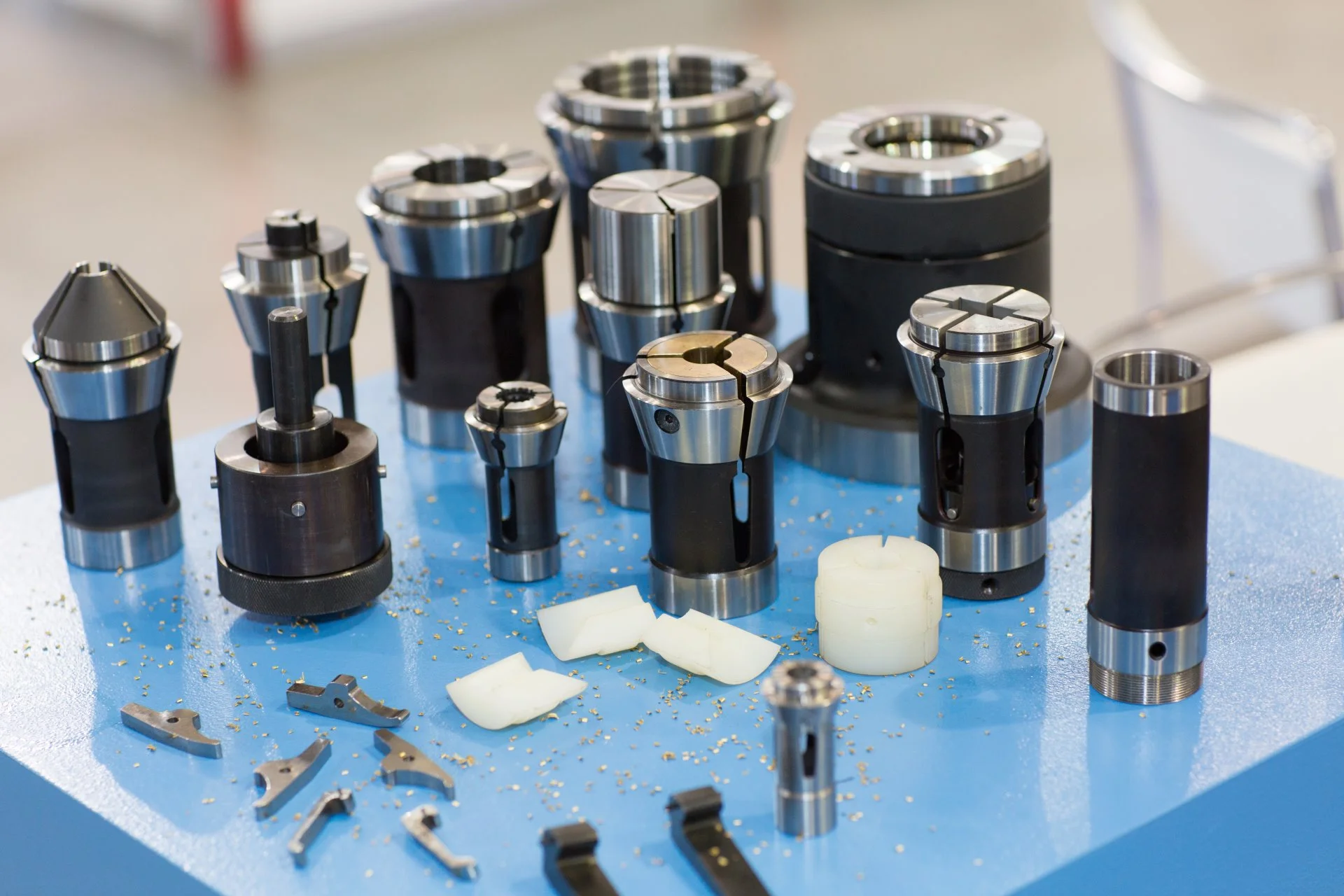 Tehnoloogiliste tööriistade tootja CNC-masinatele ja automaatsetele treipinkidele